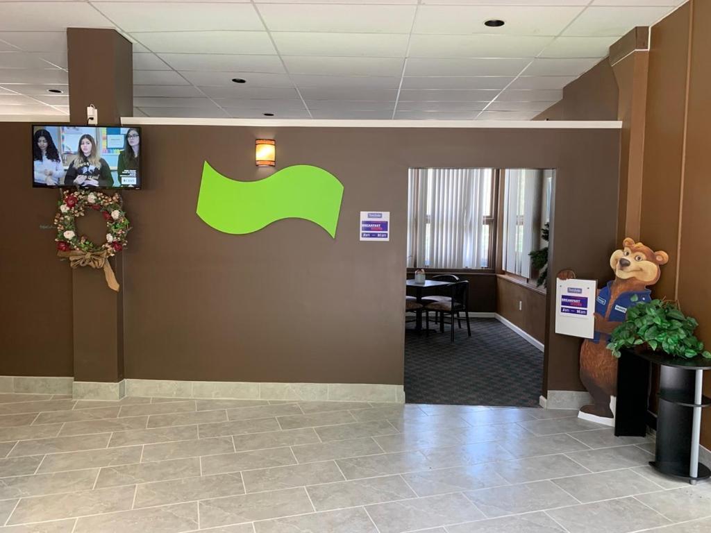 Travelodge By Wyndham Lake George Ny Екстериор снимка