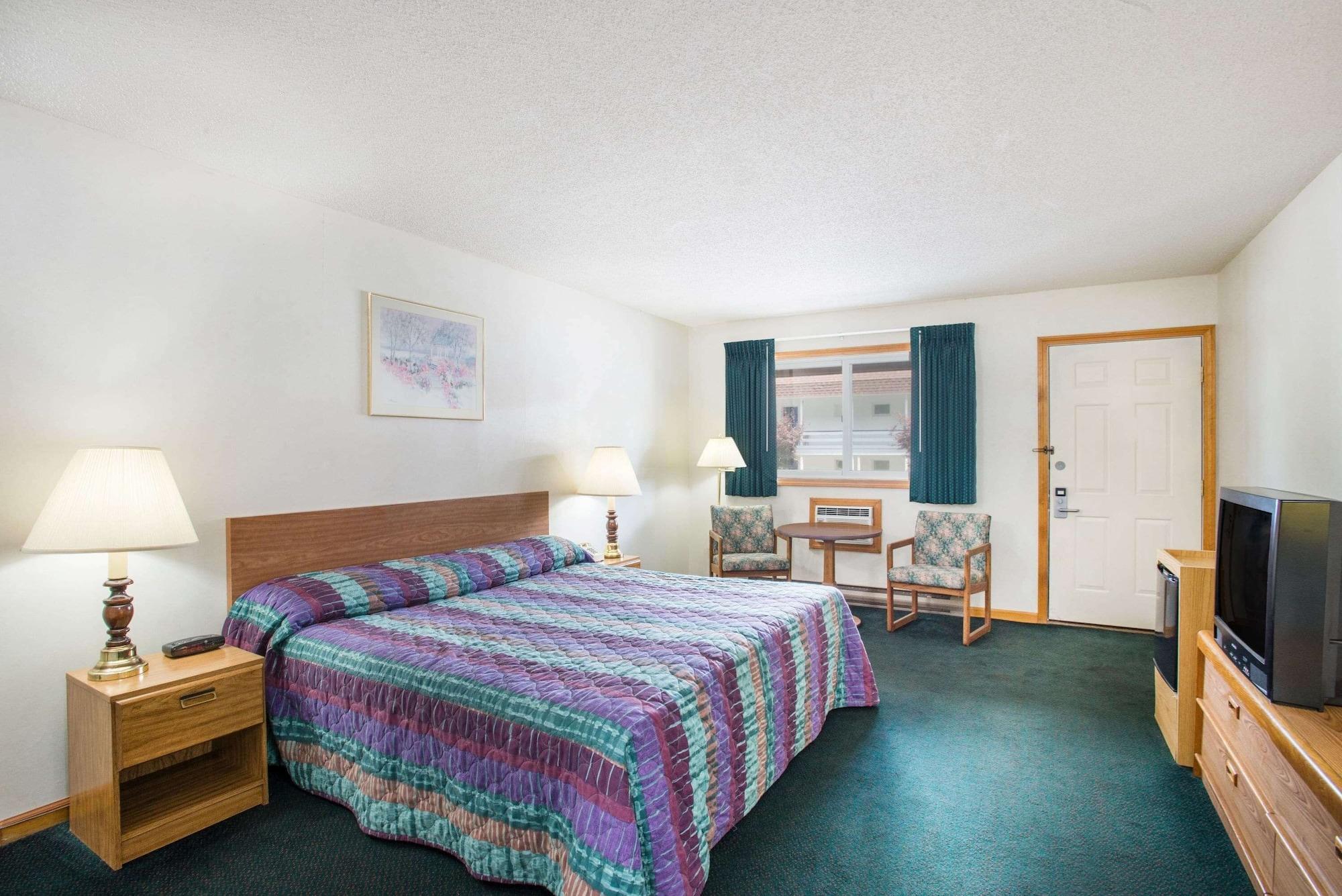 Travelodge By Wyndham Lake George Ny Екстериор снимка