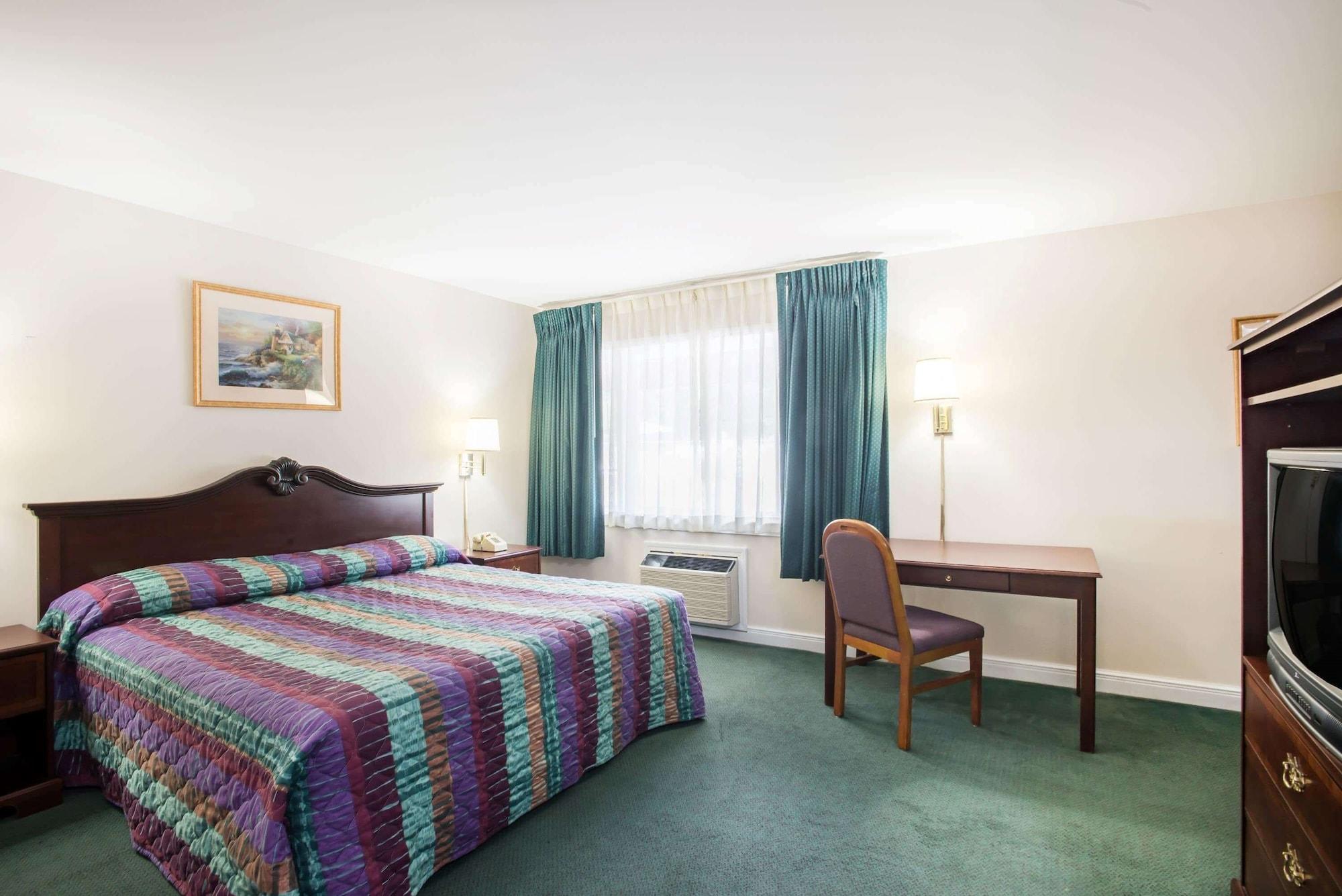 Travelodge By Wyndham Lake George Ny Екстериор снимка